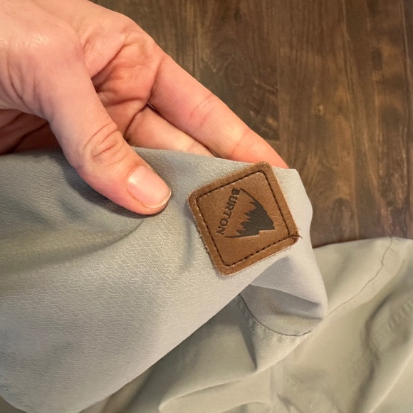 Burton Light Gray Utility Jacket with Patterned Lining - Picture 5 of 7